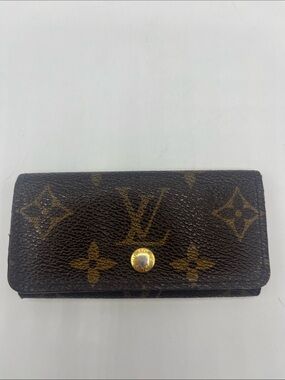 Louis Vuitton Monogram Key Holder Case